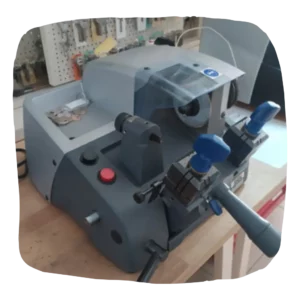 Schlüsselservice in Frankfurt - Maschine zur Anfertigung von Ersatzschlüsseln